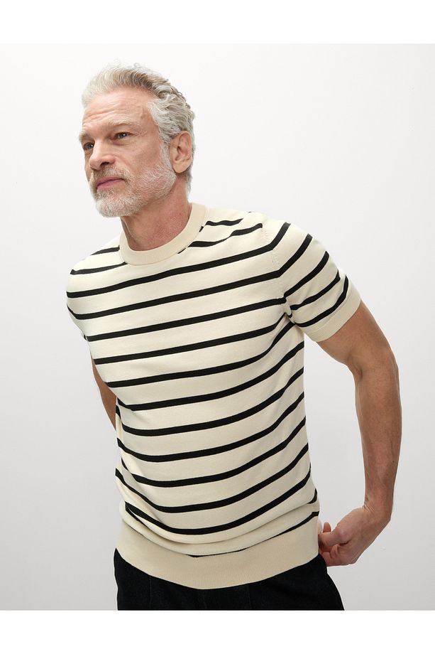 Pamuk Karışımlı Çizgili Örgü Tshirt - 1