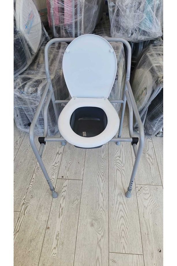 Seyyar Katlanabilir Hasta Yaşlı Tuvalet Sandalyesi Klozetli Wc Li Oturak - 4
