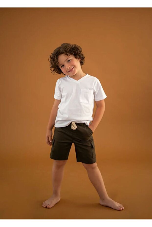 مجموعة من 2 تي شيرت أساسي برقبة على شكل حرف V - 1