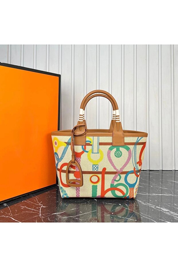 Special Design Women's Hand and Shoulder Bag – Stylish & High Quality Fabric
