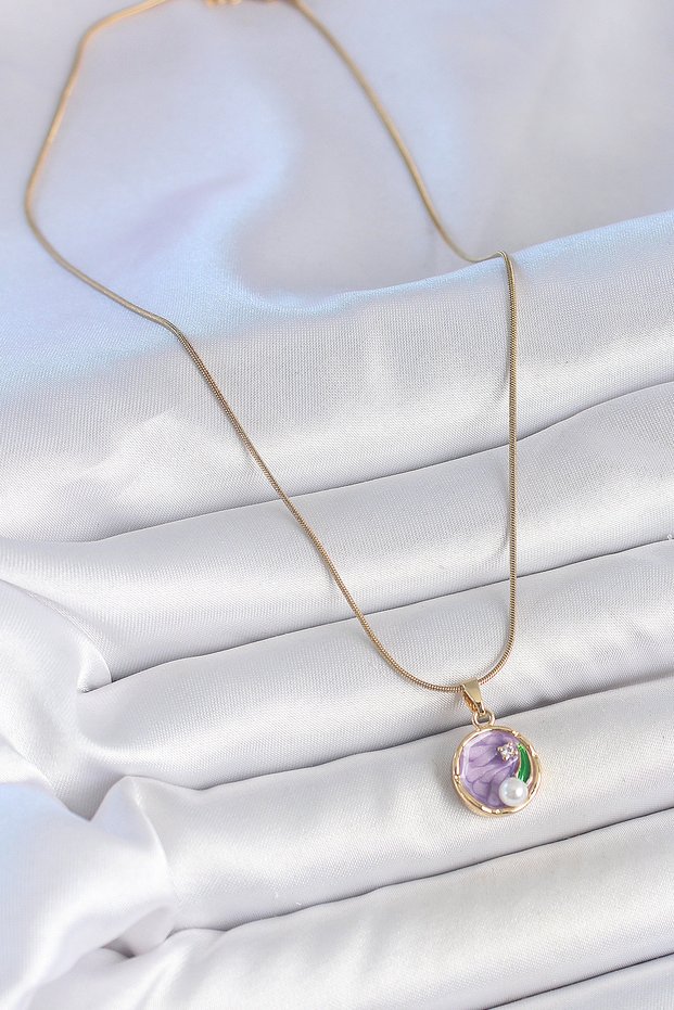 Golden Steel Chain Purple Flower Pearl Mini Portrait Necklace with Zircon for Elegant Woman