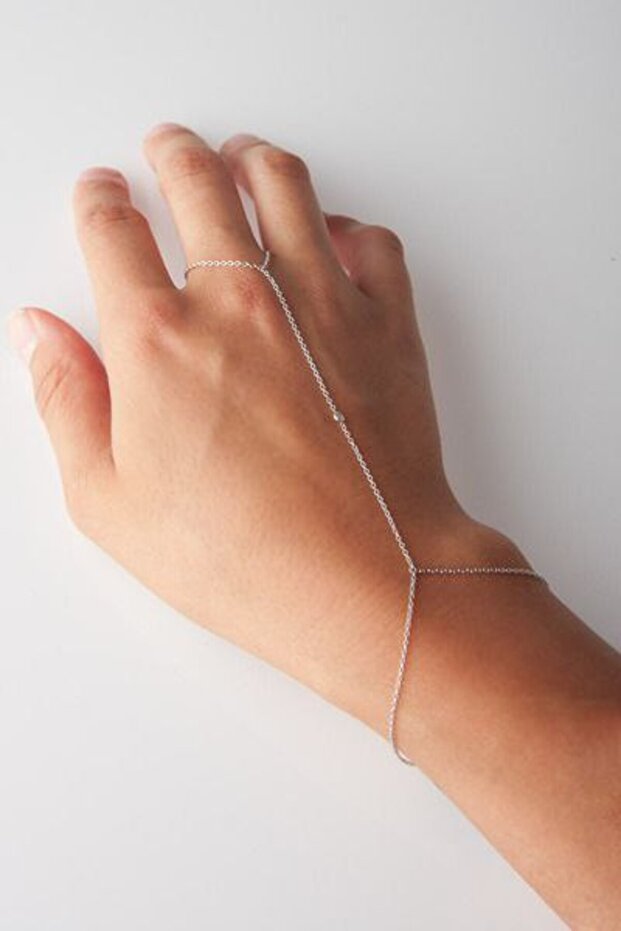 Elegant Women's Hand Accessory and Shahmeran Bracelet