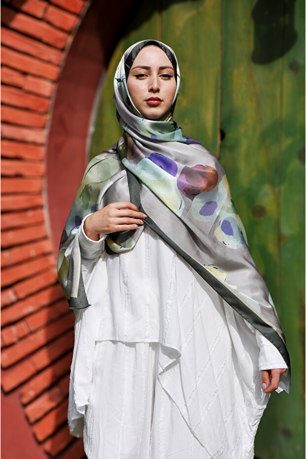 شال حريري بنمط زهري جانجان - 1