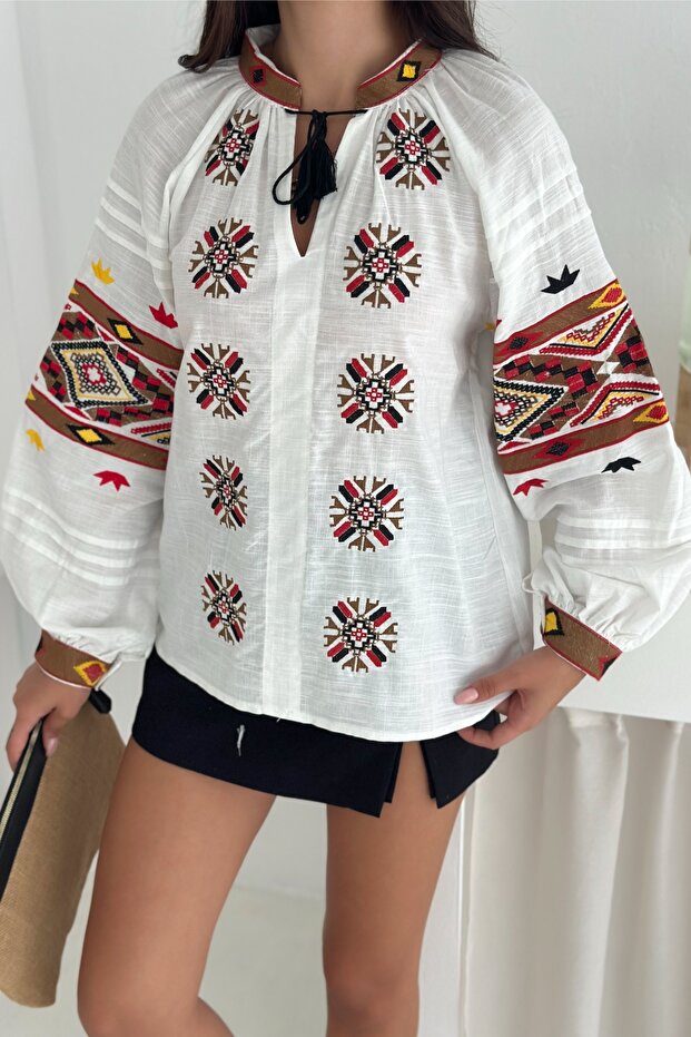 Women's White Ethnic Pattern Lace-Up Collar Bohemian Style Long Sleeve Embroidery Embroidered Cotton Blouse