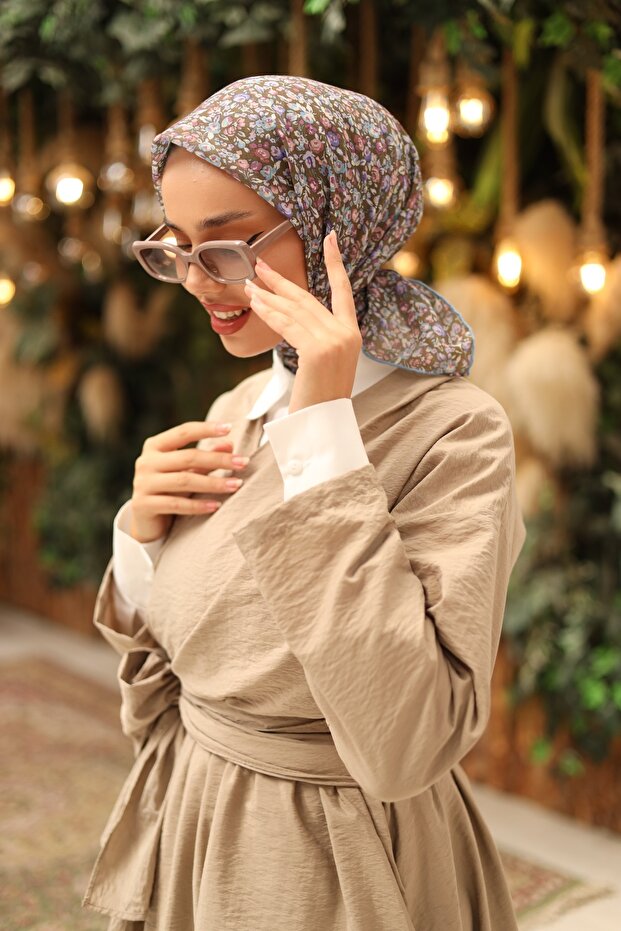 وشاح من القطن الناعم مزين بالزهور الصغيرة - 73030 - 38