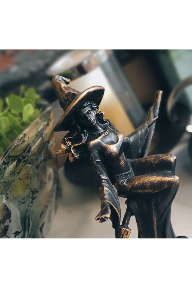 Süpürgeli Tatlı Cadı Biblo Siyah 20cm - 3