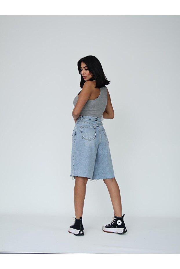 KADIN UZUN BERMUDA KOT ŞORT YIRTIK DETAYLI MİDİ BOY AÇIK MAVİ KAR - 8