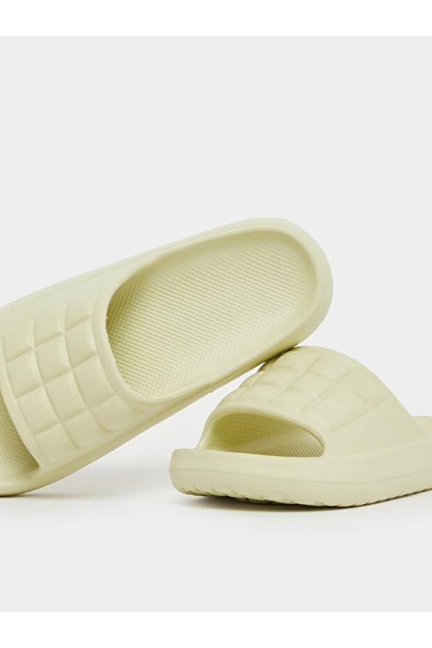 شبشب سهل الارتداء بمربعات منسوجة - 3