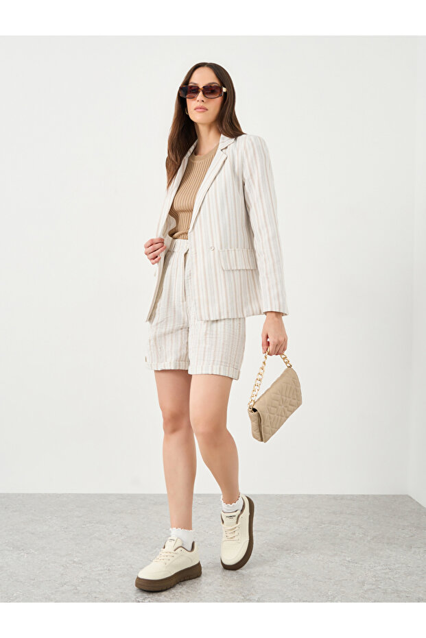 بليزر مخطط بقصّة عادية - 2