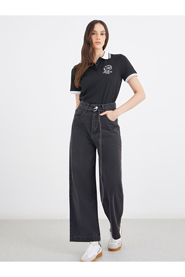 Mid Rise Wide Leg Washed Jeans