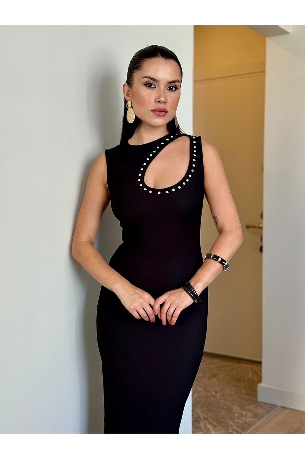 Damla Dekolteli Taş Detaylı Uzun Özel Kumaş Gece Elbisesi - 4