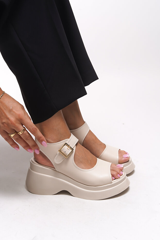 Quelaela Women's Sandals 0012906 Beige