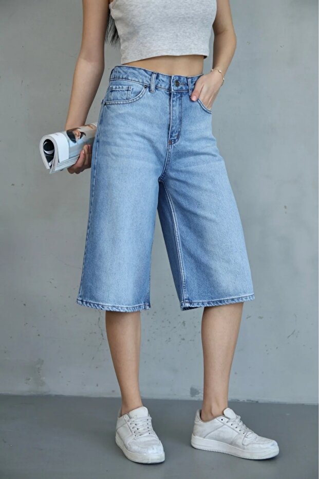 Baggy Ice Wash Jean Shorts Bermuda