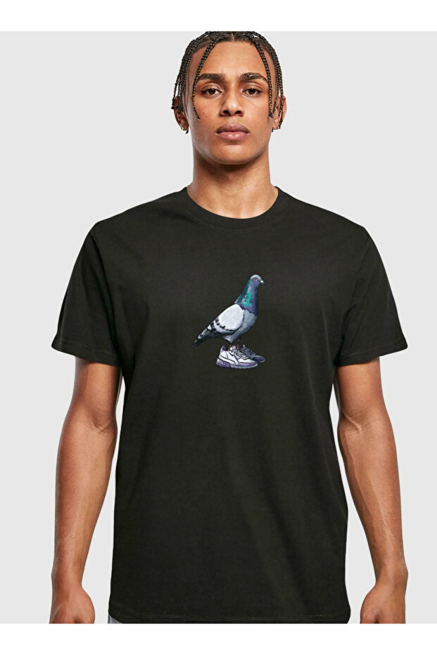 "Men's Oversize Printed T-Shirt - Pigeon Pattern on Sneakers"
