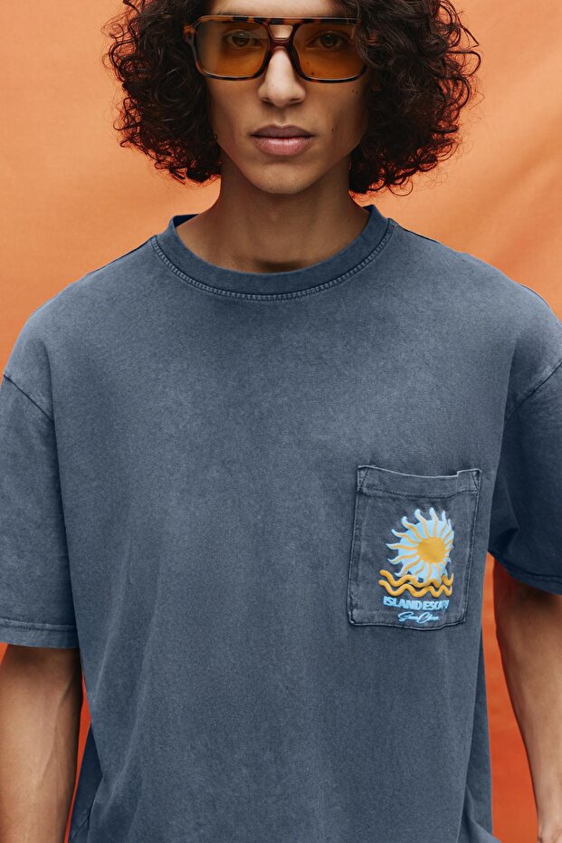 Güneş desenli cepli tişört - 1