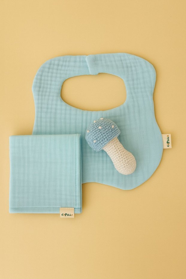 Muslin Organic 100% Cotton Baby Bib and Mouth Wipe with Natural Rattle Gift