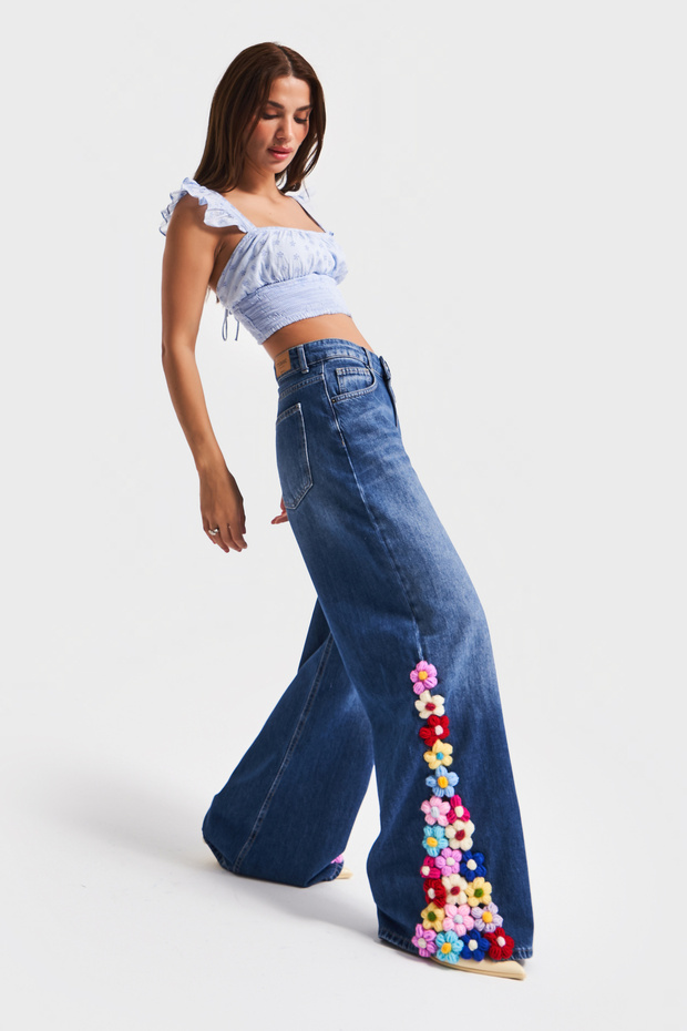 Women's Blue 2w5-5 Palazzo Fit Colorful Floral Knit Embroidered Special Design Denim Jeans