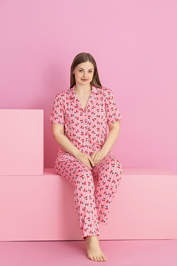 طقم بيجامة ميلان بأزرار بنمط الكرز المخطط مقاس كبير - 2