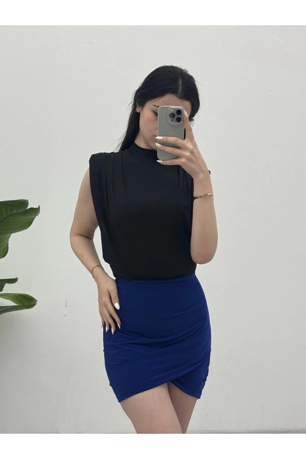 بلوزة ساندي مبطنة بأكمام صفرية - أسود - 4