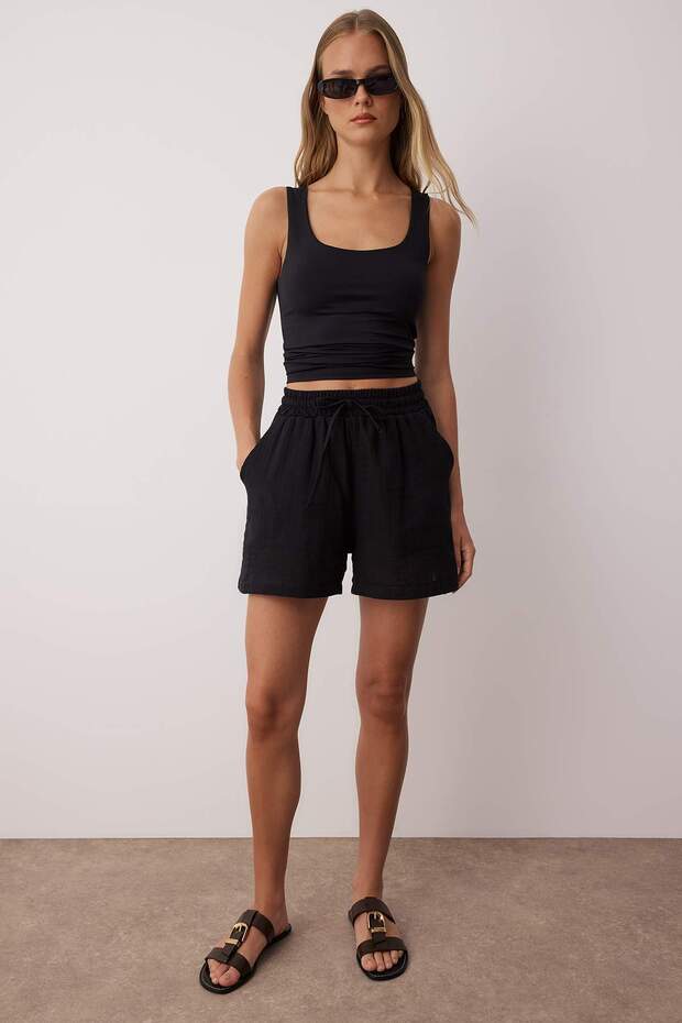 Siyah Müslin Beli Lastikli Yüksek Bel City Boy Şort & Bermuda TWOSS25SR00233 - 1