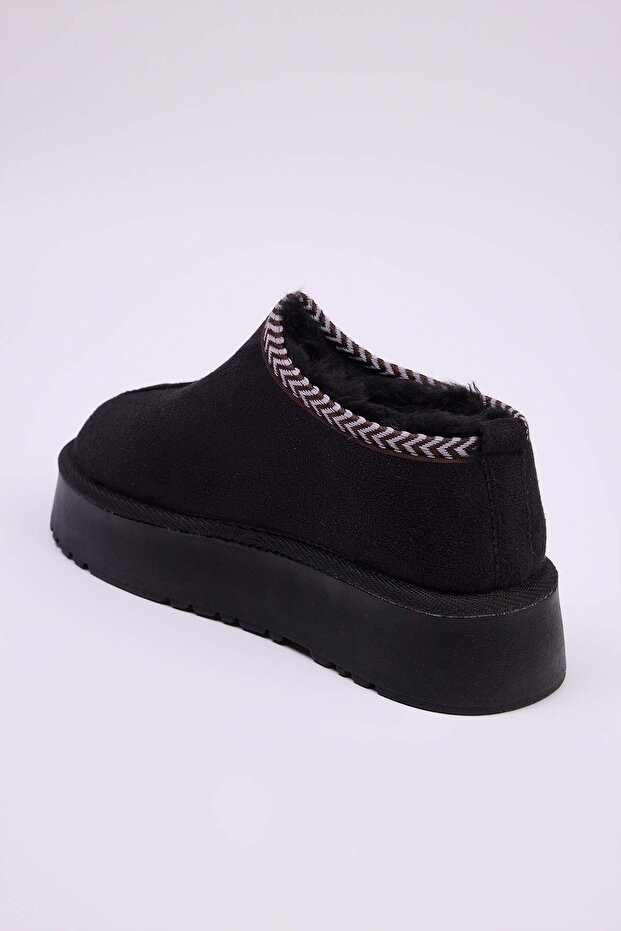 Czarne haftowane, szczegółowe, futrzane, grube podeszwy, damskie botki do kostki TAKAW26BO00003 - 4