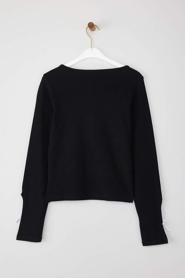 Siyah Fiyonk ve Cut Out Detaylı Bisiklet Yaka Slim/Vücuda Oturan Örme Bluz TWOAW25BZ00177 - 8
