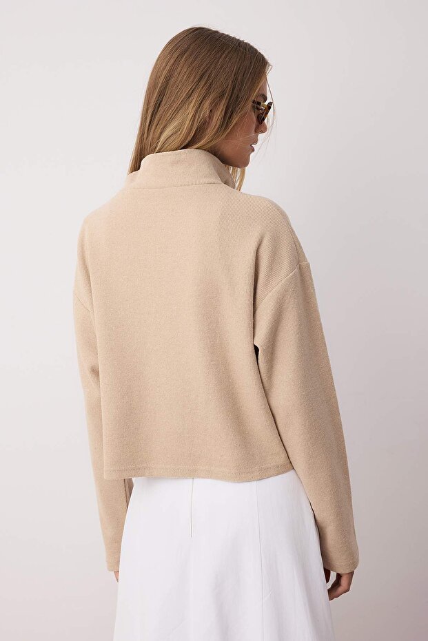 Bej Selanik/Triko Görünümlü Fermuarlı Yaka Regular/Normal Kalıp Örme Sweatshirt TWOAW22SW0732 - 4