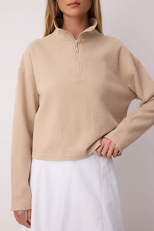 Bej Selanik/Triko Görünümlü Fermuarlı Yaka Regular/Normal Kalıp Örme Sweatshirt TWOAW22SW0732 - 3
