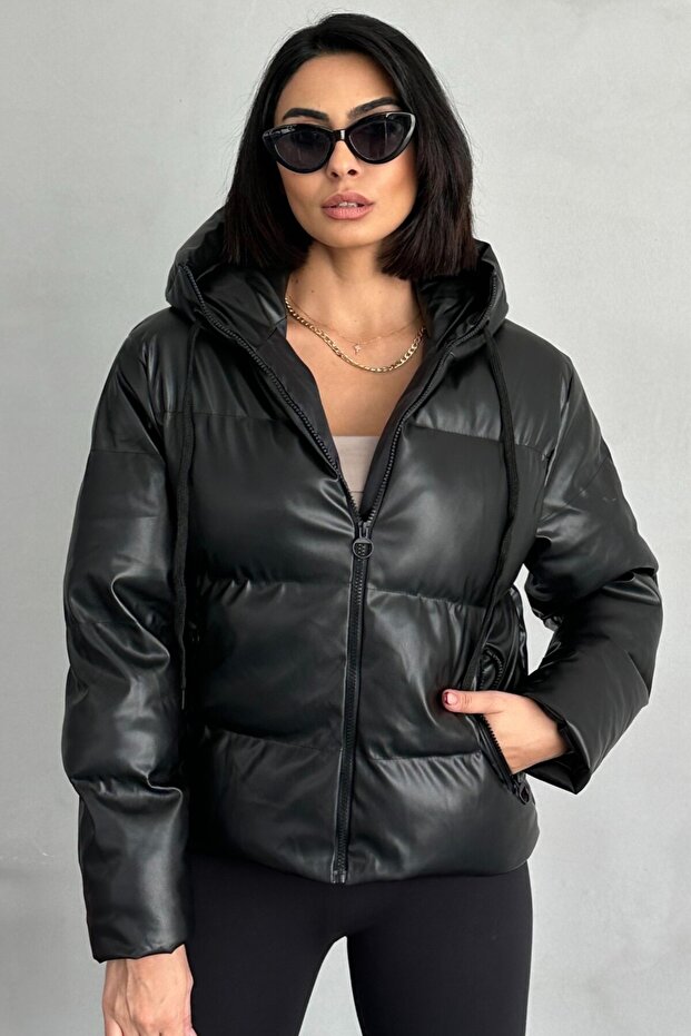 Női fekete bőr kapucnis kabát - túlméretezett - 1