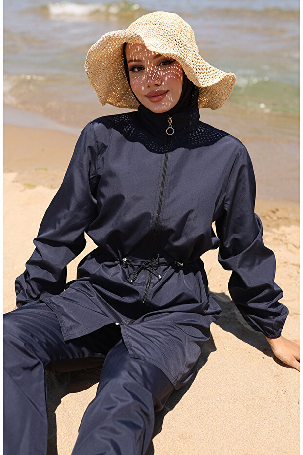 Granatowy, skromny kostium kąpielowy z zamkiem błyskawicznym - 9002-04 - 4