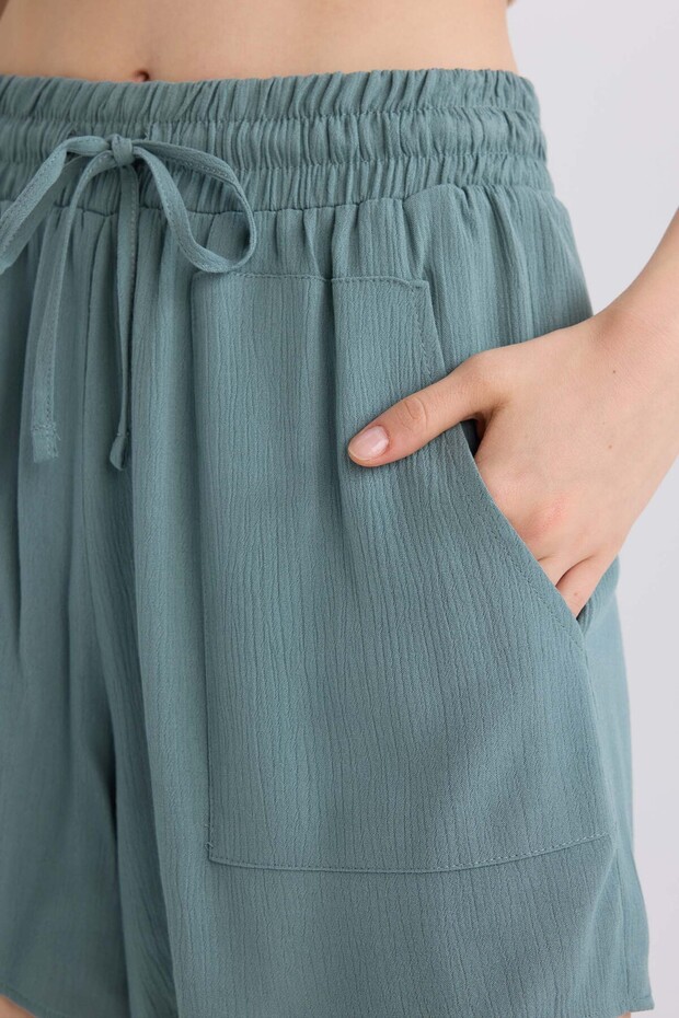 Regular Fit Normal Bel Düz Paça Krinkıl Viskon Şort A3532AX24HS - 5