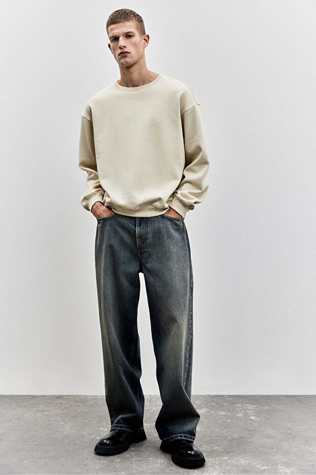 Loose Fit Sweatshirt - 2