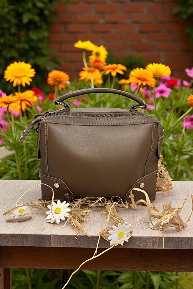 حقيبة يد وحقيبة يد موديل Troklu - 1