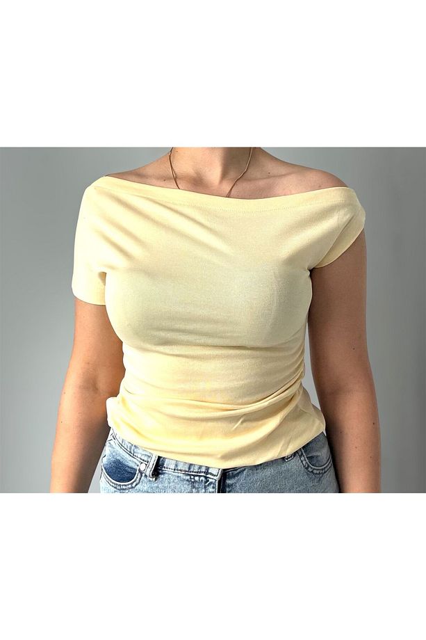 Asimetrik Yaka Regular Fit Kısa Kol Bluz - 1