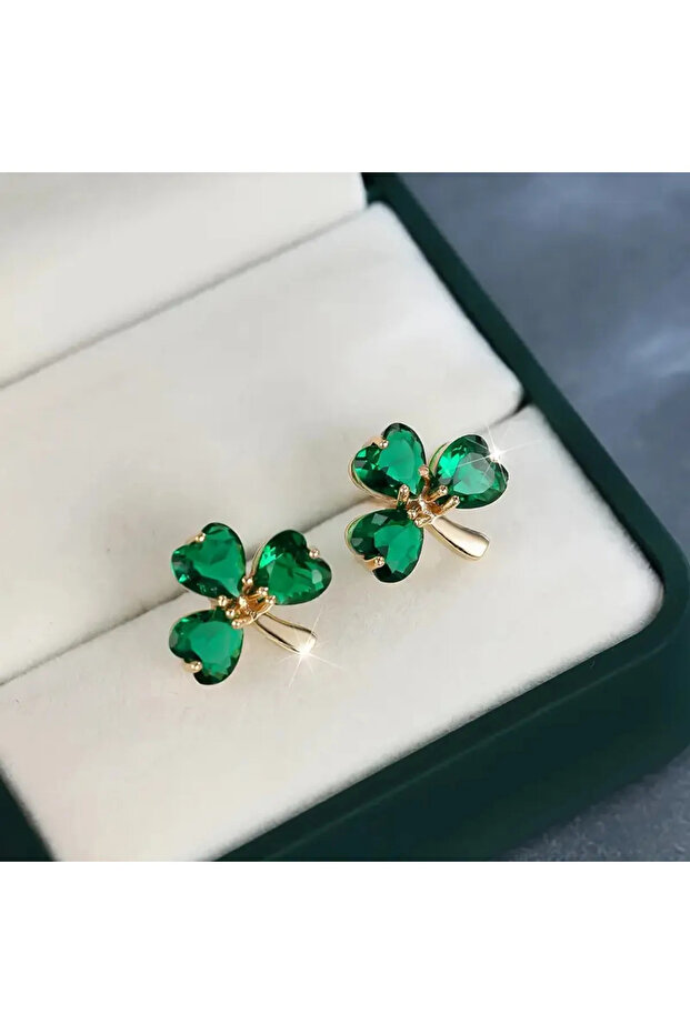أقراط على شكل قلب على شكل برسيم أخضر