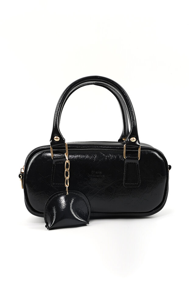 Crinkle Textured Black Shk207 Faux Leather Charm Detailed Zippered Adjustable Strap Hand, Arm and Shoulder Bag