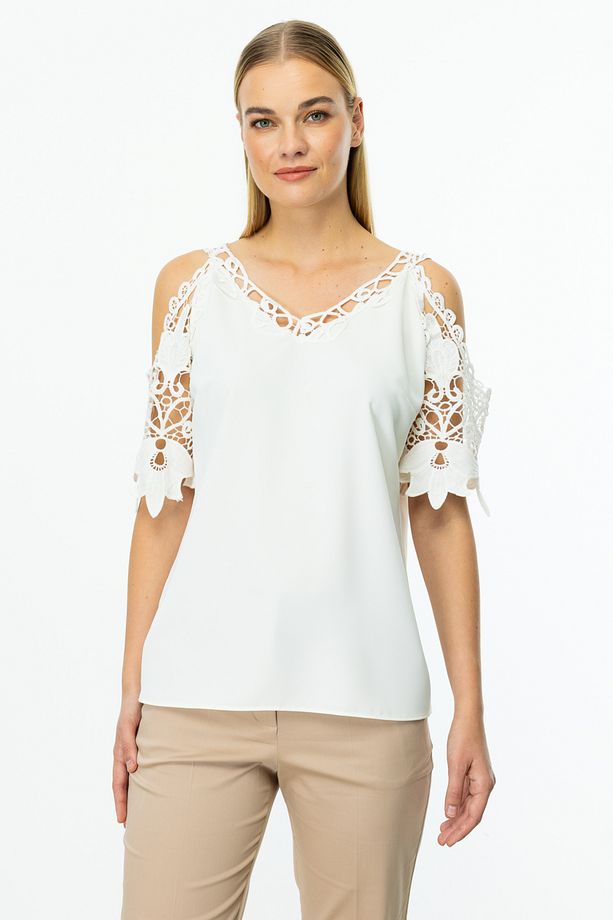 Omzu Açık Dantelli Bluz - 3