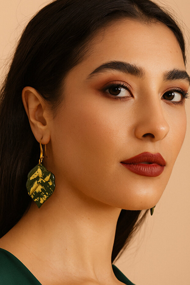 Verdora Gold Detailed Leaf Earrings – Handmade, Stylish and Natural Design