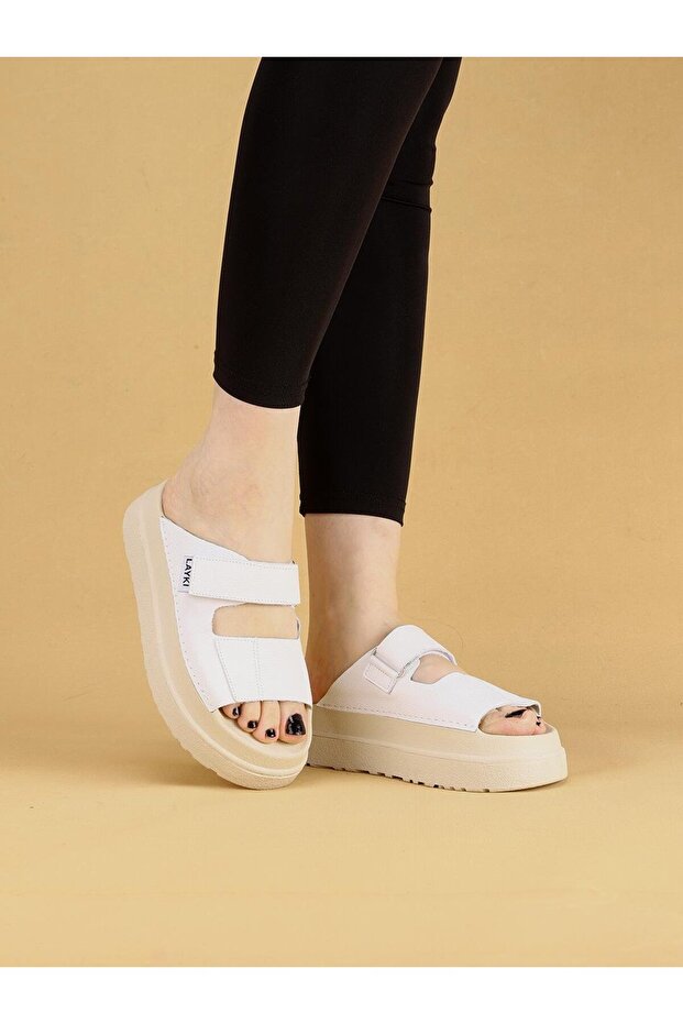 Zeyu Double Striped Anatomical Sole White Women's Slippers