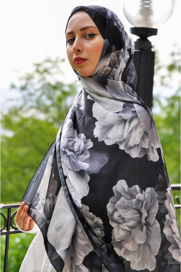 Ebrâr Pattern Janjan Silk Shawl Red - 1