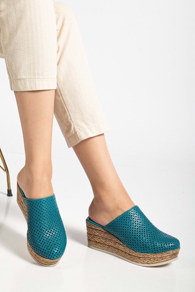 Women's Genuine Leather Closed Toe Wedge Heel Slippers - Ocean Depths