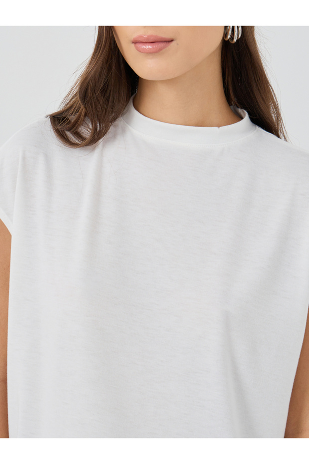 تي شيرت سادة بدون أكمام بقصّة عادية - 3