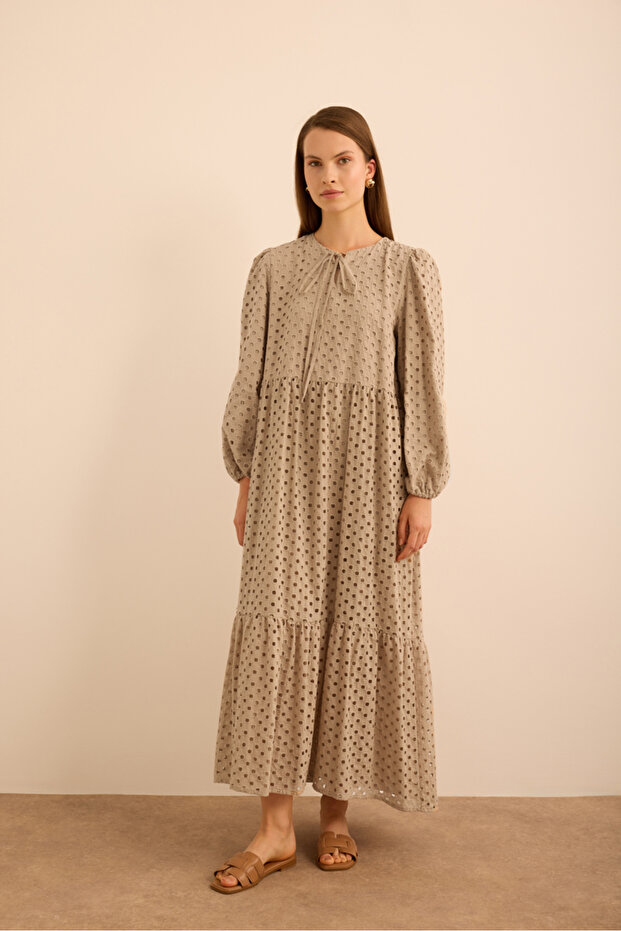 Hacimli Cotton Brode Elbise - 1