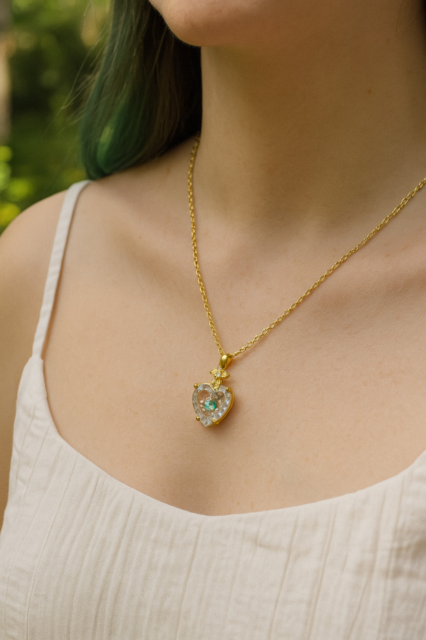 قلادة قلب الزمرد - 1