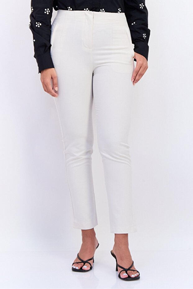 Women Regular Fit Solid Skinny Leg Pants, Cream