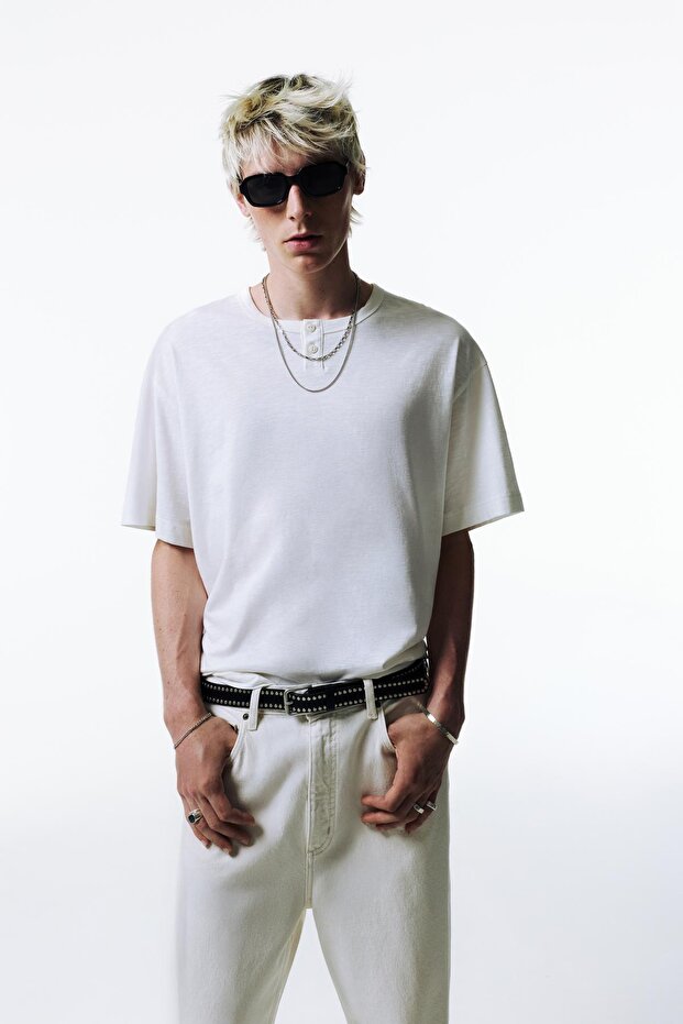 Düğmeli yaka tişört - 1