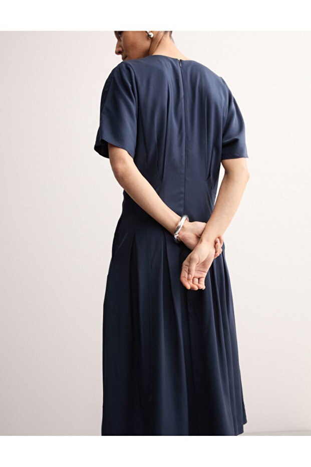 V Yaka Midi Boy Elbise - 4