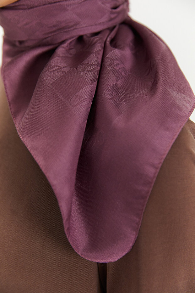 Dama Desenli Logolu Eşarp - 4