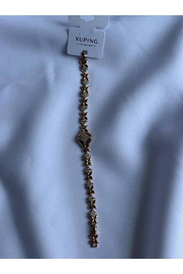 Elegant Bijoux Bracelet with Stylish Design