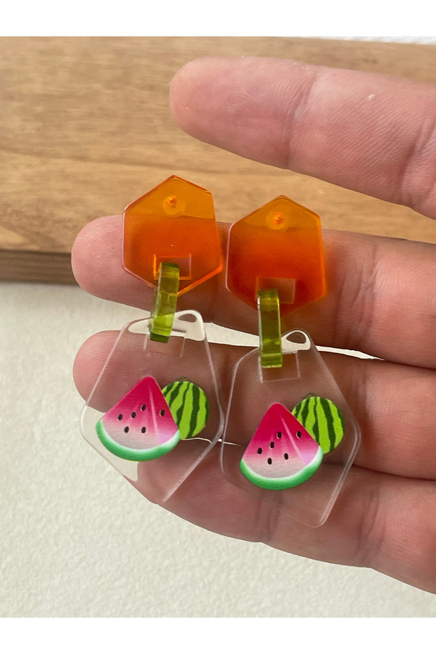 أقراط متدلية بتصميم أنيق على شكل البطيخ - 2